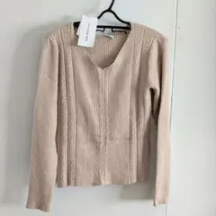 新品タグ付き　RAY CASSIN　ベージュ Vネック　長袖ニット　レイカズン
