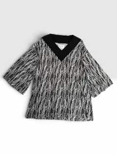 【SHAREEF】総柄 Vネック Tシャツ