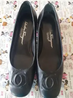 Salvatore Ferragamo パンプス ブラック 7B - メルカリ