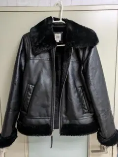 GAPフェイクファートリムライダースジャケット