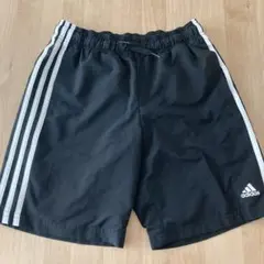 adidas 半ズボン　ハーフパンツ　 160cm 黒 3本ライン