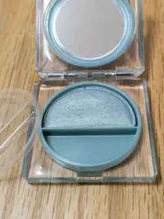 Estee Lauder ピュアカラー アイシャドウ　67 ジェイドのサムネイル