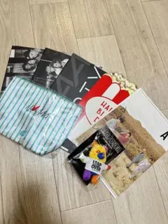 AAA ファンクラブ雑誌+ポーチ＋キーホルダー