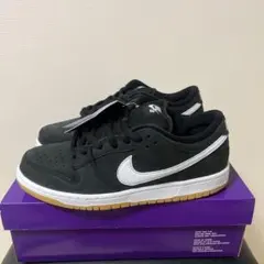 Nike SB Dunk Low Black/White/Gum
