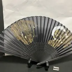孔雀刺繍 扇子中国 黒 ふさ付き - メルカリ