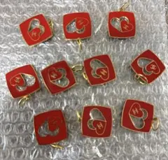 シャネル CHANEL 2026 バレンタイン チャーム 10個 ノベルティ 赤