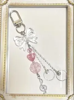 ハンドメイド ビーズキーホルダー ピンク