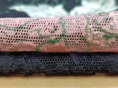 A351・ポリエステル100％・チュールニット・花柄・黒系2ｍ