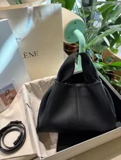 赤い髪のキャラクター ぬいぐるみ