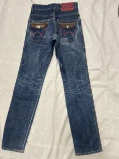 Item thumbnail for item 3c59fc5d-70c6-445a-82cf-9315f2379e9a