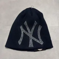 NEW ERA NYロゴ ストーン付き ニット帽のサムネイル