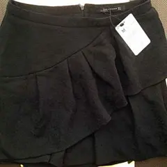新品タグつきZARAフレアスカート