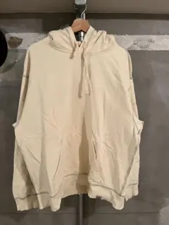 Carhartt WIPクリーム色 フード付きパーカー