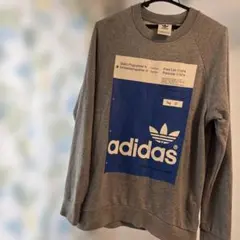 adidas グレー クルーネック トレーナー