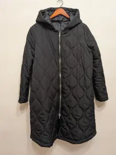 新品　フード付き ブラック キルティングコート　M