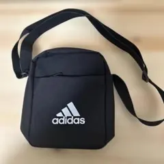 アディダス　ポシェット