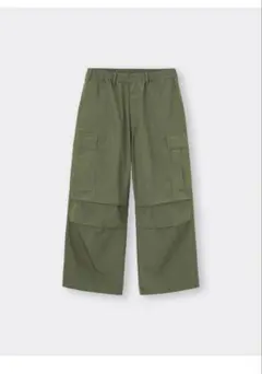 GU スーパーワイドカーゴパンツ　カーキ