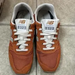 ニューバランス　373オレンジ