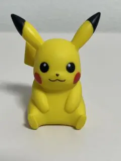 ピカチュウ フィギュア　ミニサイズ　マスコット