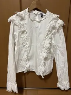 H&M フリル付きホワイトシャツ 長袖
