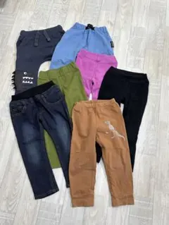 カジュアルパンツ