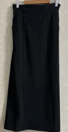 シューラルー　ブラック　スカート ボタン付き　ポケット付き