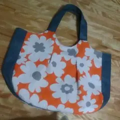花柄&デニムのタック入りトートバッグ♪　ハンドメイド