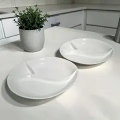プレート皿　ワンプレート　2枚　陶器　仕切り皿　白　丸型　食洗機対応　新品未使用のサムネイル