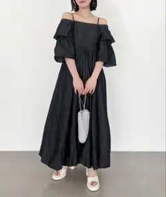 Heather オフショルフリルマキシワンピース