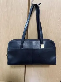 BURBERRY ショルダーバッグ ブラック レザーのサムネイル