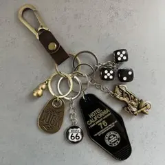 キーホルダー　カラビナ　アメカジ　ストリート　古着　y2k　シルバー　ゴールド