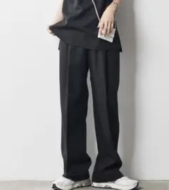 試着のみ送料込み4Lブラック大きいサイズ タックワイドパンツ シックスタイル