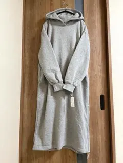 新品未使用ベルーナREINETTEパーカー ロングワンピース　裏起毛　LL