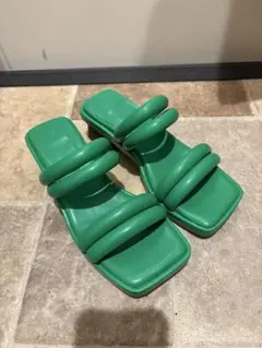 RODEO CROWNSグリーン ヒール サンダル