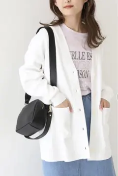 美品　スローブイエナ　スムースVネックカーディガン