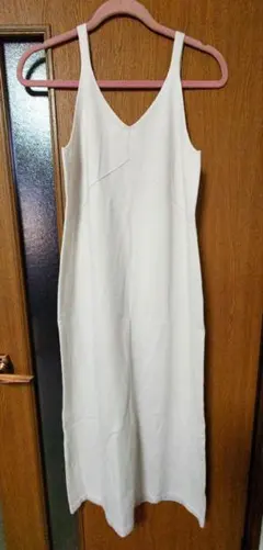 GU　キャミソール　ニット　ワンピース　白　Mサイズ