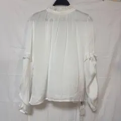 新品・Heather・ホワイト フリル付き長袖シャツ・F
