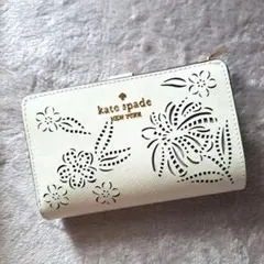 kate spade 花柄カットアウト 二つ折り財布 財布 ケイトスペード財布