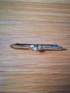 ヴィンテージ　カナダ　　ピンブローチ　アンティーク　ゴールド