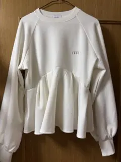 emmi 　ペプラムラメプルオーバー　スウェット　トレーナーのサムネイル
