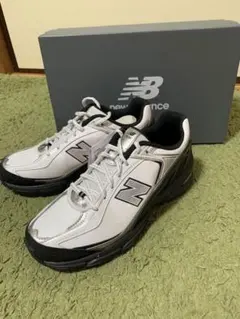 ニューバランス 509 U509BW 新品　24cmスニーカー