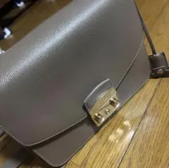 FURLA グレー ショルダーバッグ