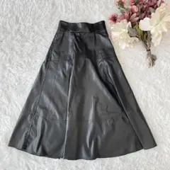 AZUL BY MOUSSYフェイクレザーフレアスカート（M）黒系　フェアリー