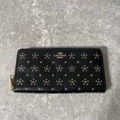 coach コーチ　長財布　スタッズ　ラウンドファスナー　ブラック　黒のサムネイル