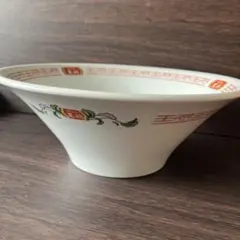 餃子の王将 2025年 干支 巳年 ラーメン丼 どんぶり　箱入りのサムネイル