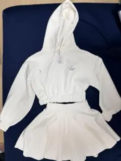 新品タグ付きNICE CLAUPセットアップパーカー フレアスカートホワイトF