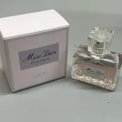 極美品 数回使用 ミスディオール オードパルファン 30ml