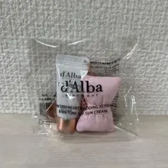 d'Alba リボン クッションキーホルダー & サンクリーム ダルバ 化粧下地