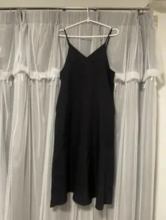 黒のキャミソールロングワンピース
