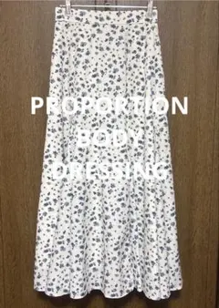 PROPORTION BODY DRESSING 小花柄マチフレアスカート